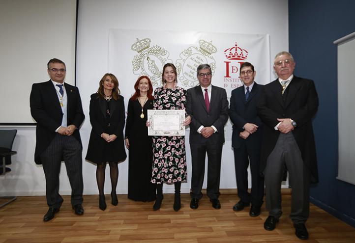 La Real Academia de Medicina premia a la alumna con mejor expediente de la UCAM