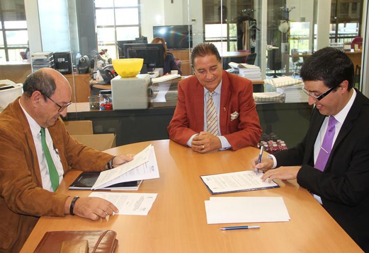 La UCAM firma un convenio de colaboración con el Colegio de Ingenieros de Obras Públicas