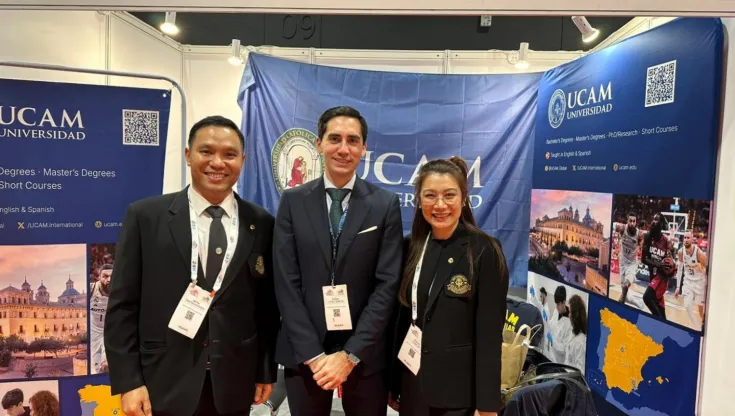 Stand de la UCAM en la feria APAIE en Hong Kong