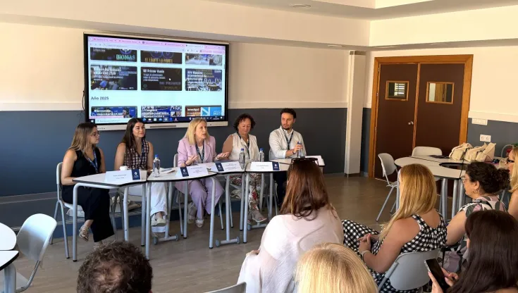 Mesa redonda de Radio y Mayores